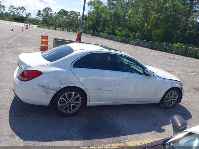 2018 MERCEDES-BENZ C 300 13
