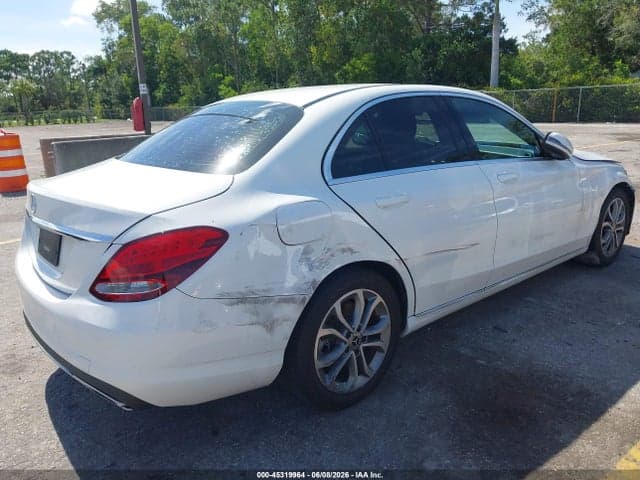 2018 MERCEDES-BENZ C 300 19