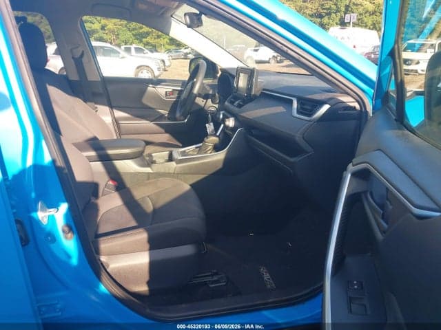 2021 TOYOTA RAV4 LE 5