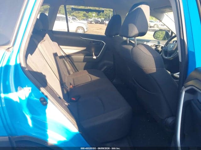2021 TOYOTA RAV4 LE 8