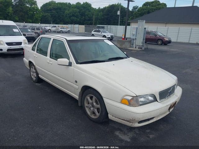 2000 VOLVO S70 SE 1