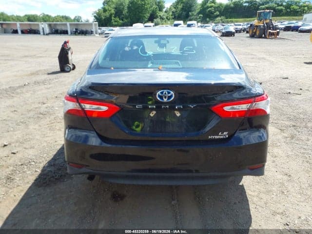 2018 TOYOTA CAMRY HYBRID LE 16