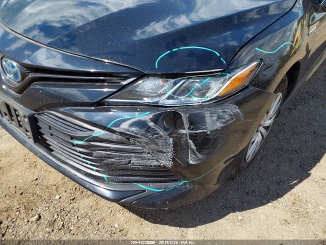 2018 TOYOTA CAMRY HYBRID LE 17
