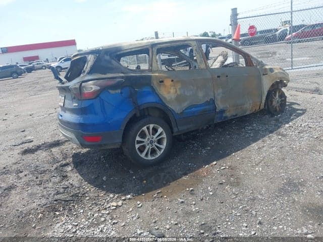 2017 FORD ESCAPE SE 4
