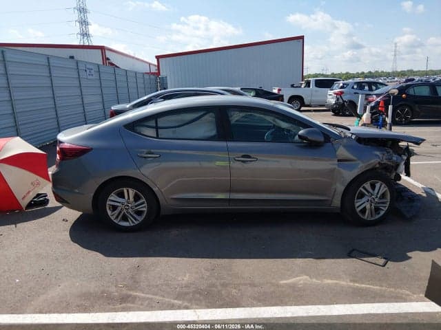 2019 HYUNDAI ELANTRA SEL 12