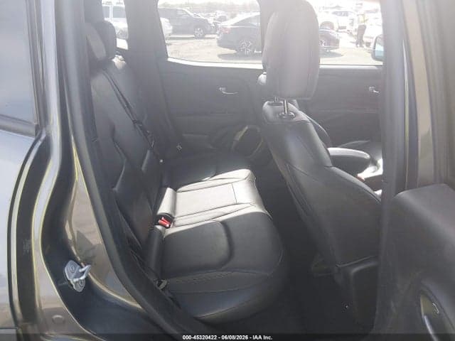 2016 JEEP RENEGADE LIMITED 8