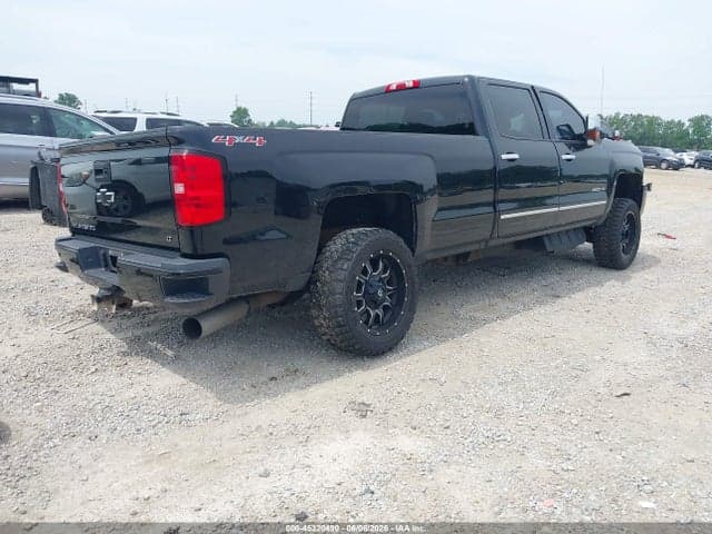 2017 CHEVROLET SILVERADO 2500HD LT 4