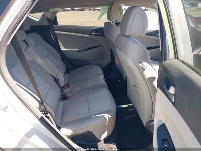 2018 HYUNDAI TUCSON SE 8