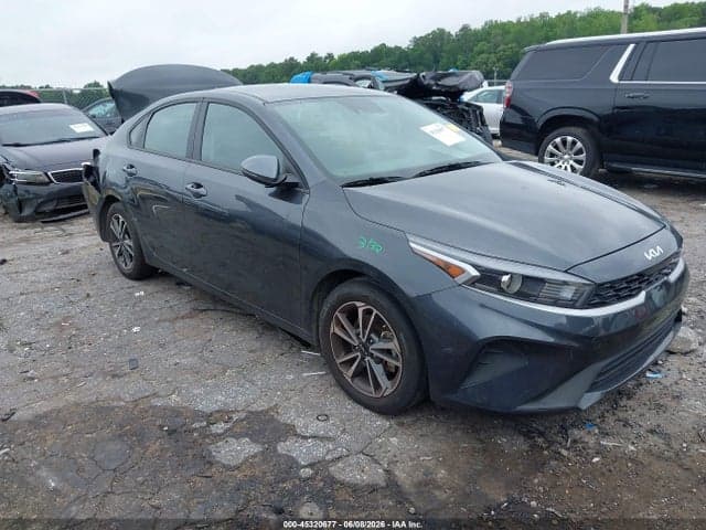 2024 KIA FORTE LXS 1
