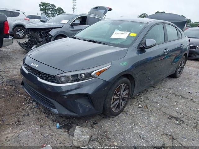 2024 KIA FORTE LXS 2