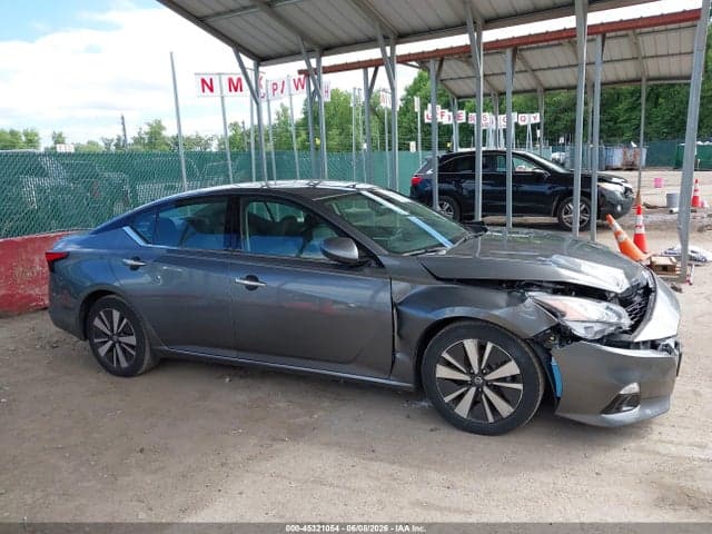 2022 NISSAN ALTIMA SL FWD 14