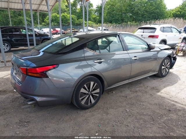 2022 NISSAN ALTIMA SL FWD 4