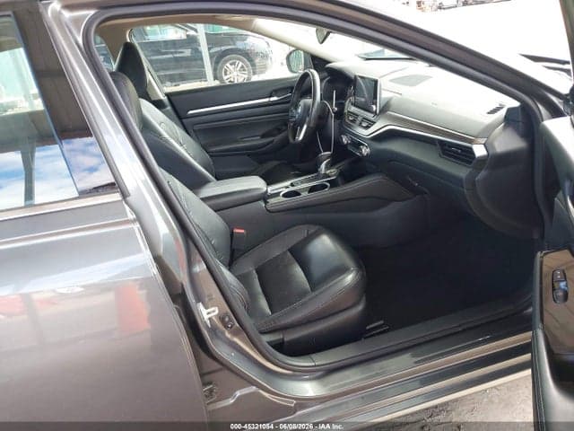 2022 NISSAN ALTIMA SL FWD 5
