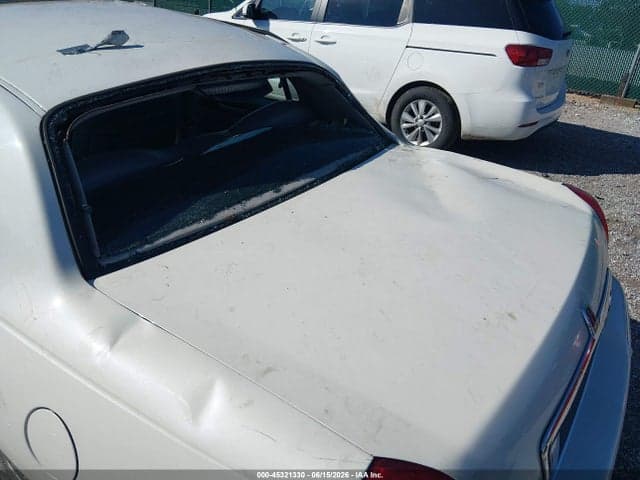 2004 LINCOLN TOWN CAR 6