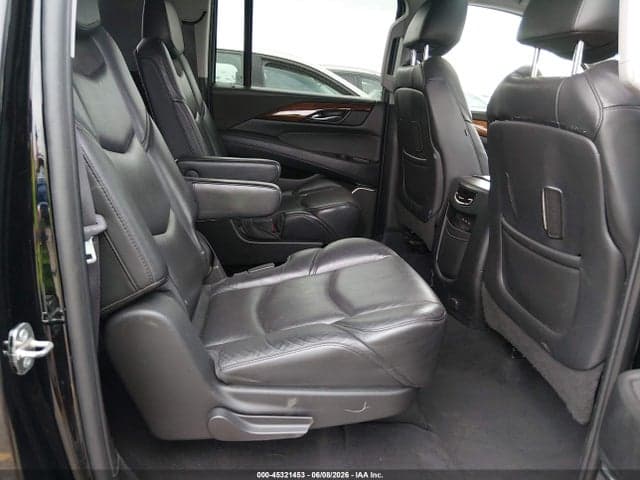 2017 CADILLAC ESCALADE ESV LUXURY 8