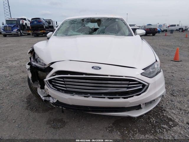 2017 FORD FUSION SE 11