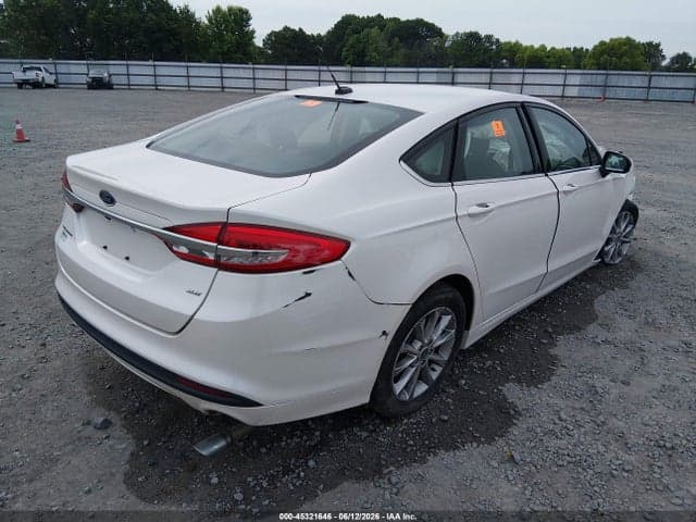 2017 FORD FUSION SE 4