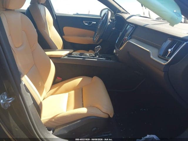 2020 VOLVO S60 T6 5