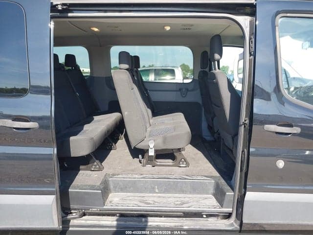 2019 FORD TRANSIT-150 XL 8