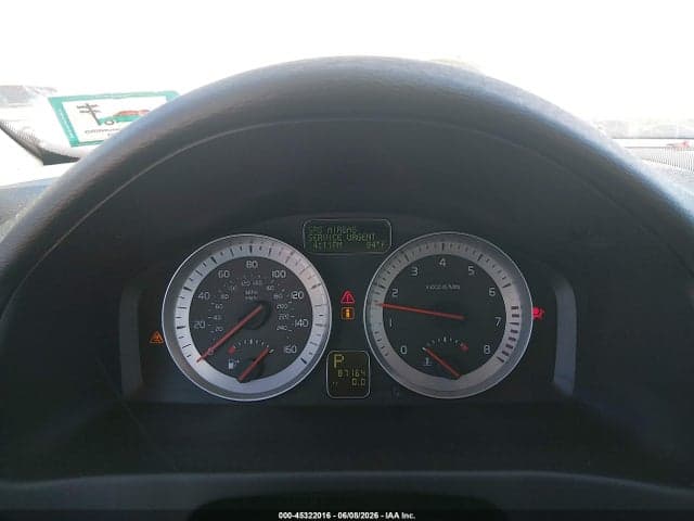 2011 VOLVO C70 T5 7
