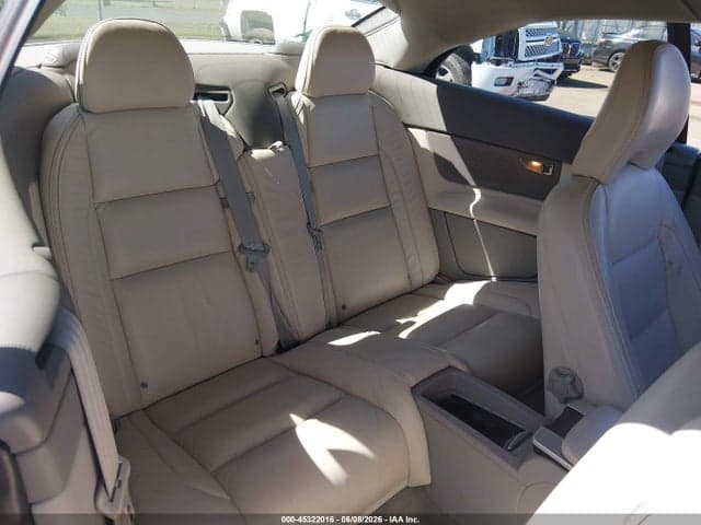 2011 VOLVO C70 T5 8