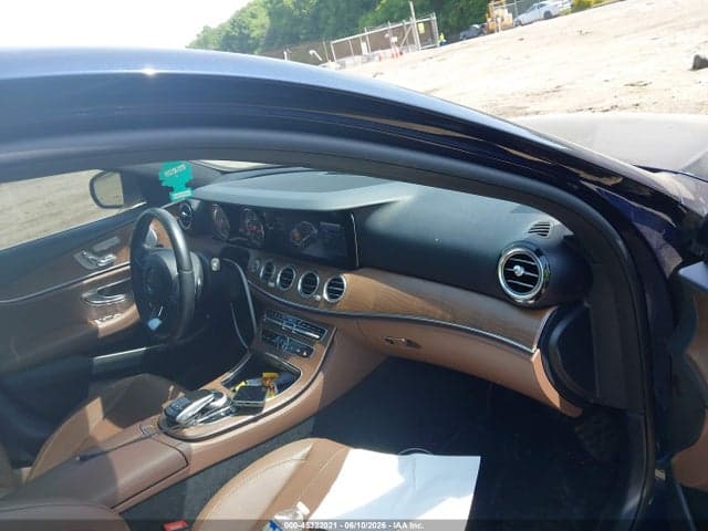 2018 MERCEDES-BENZ E 300 4MATIC 5