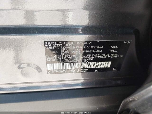 2025 TOYOTA RAV4 HYBRID XSE 9