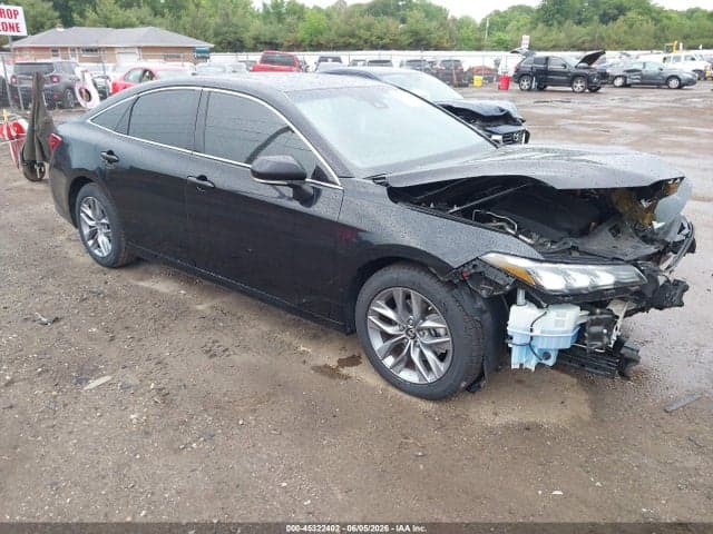 2019 TOYOTA AVALON XLE