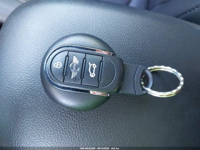 2018 MINI COUNTRYMAN COOPER 11