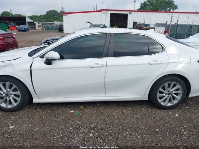 2022 TOYOTA CAMRY LE 15