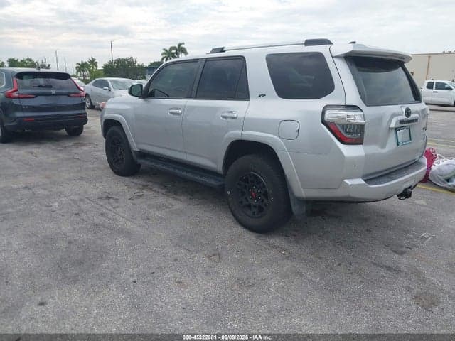 2020 TOYOTA 4RUNNER SR5 3