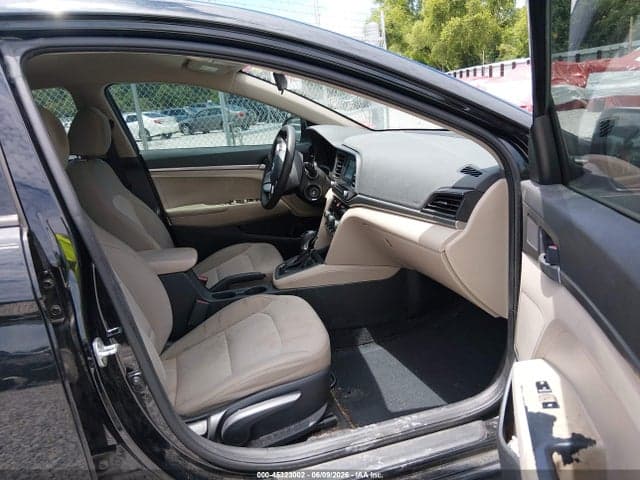 2020 HYUNDAI ELANTRA SE 5