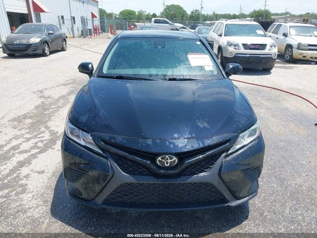 2018 TOYOTA CAMRY SE 12
