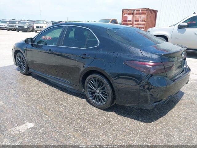 2018 TOYOTA CAMRY SE 3
