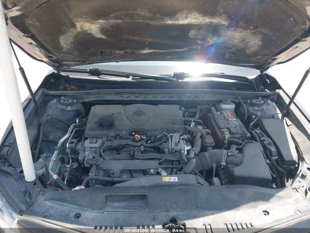 2018 TOYOTA CAMRY SE 10