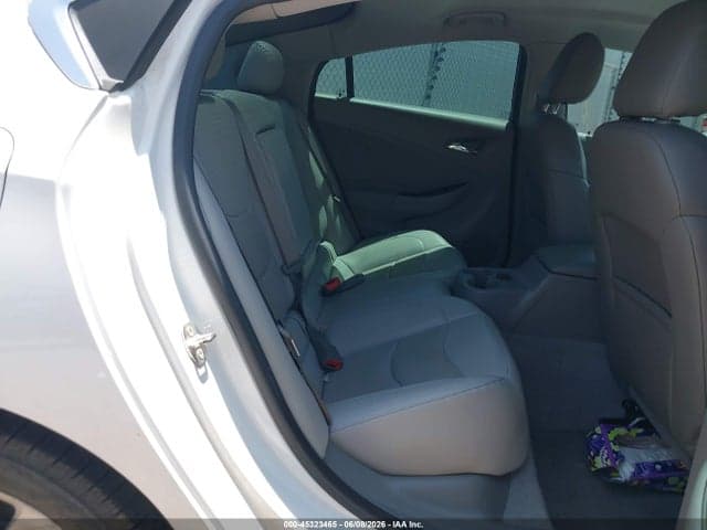 2018 CHEVROLET VOLT LT 8
