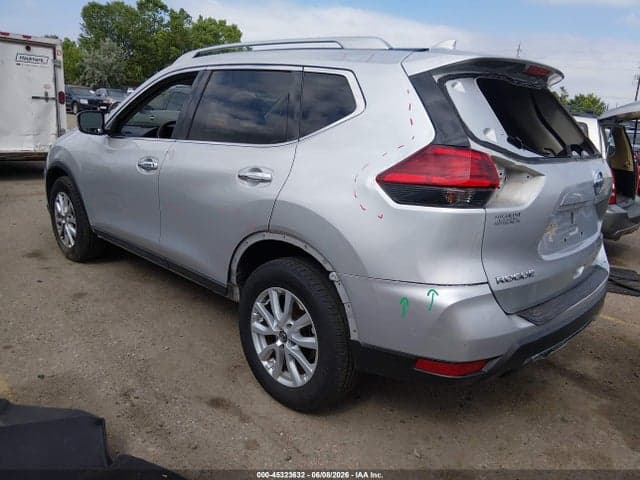 2017 NISSAN ROGUE SV 3