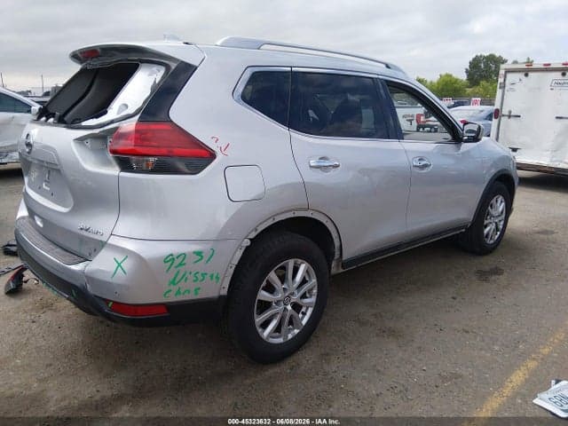 2017 NISSAN ROGUE SV 4