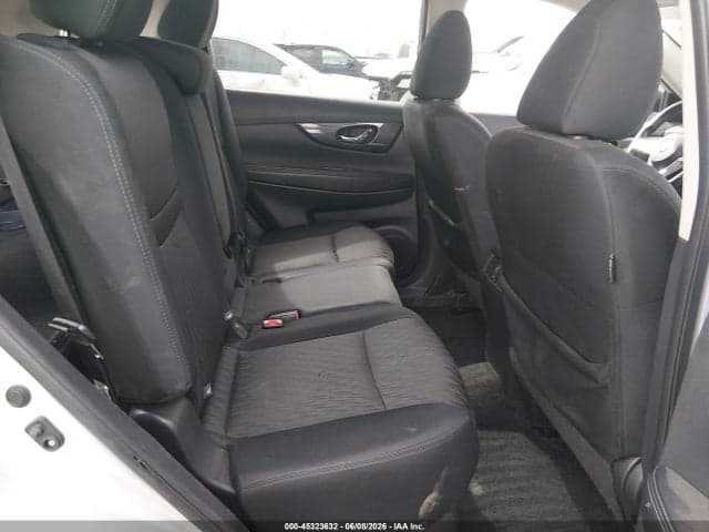 2017 NISSAN ROGUE SV 8