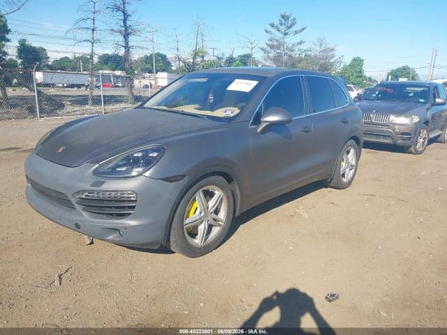 2013 PORSCHE CAYENNE S 2
