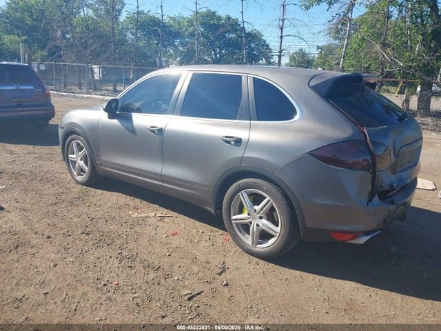 2013 PORSCHE CAYENNE S 3
