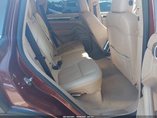 2013 PORSCHE CAYENNE S 8