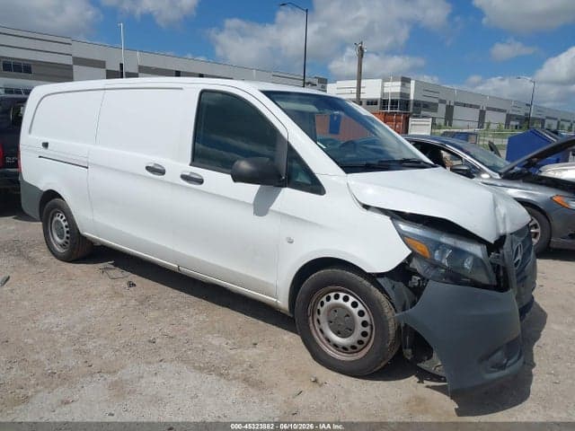 2019 MERCEDES-BENZ METRIS