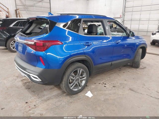 2021 KIA SELTOS S 4