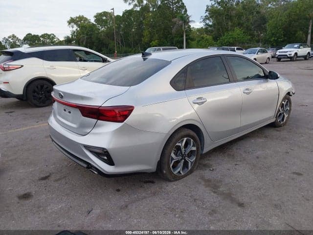 2021 KIA FORTE LXS 4