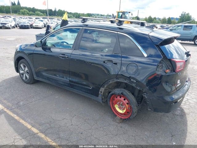 2017 KIA NIRO LX 3