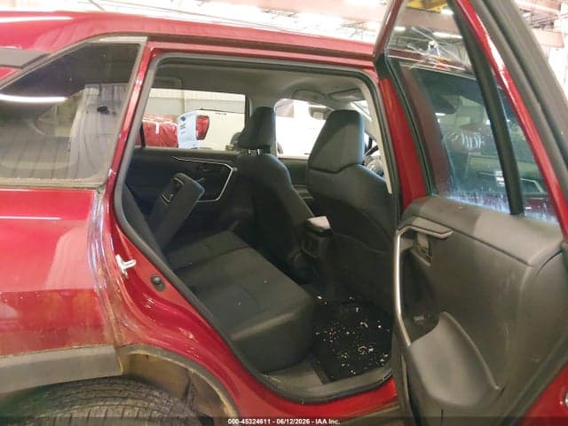 2023 TOYOTA RAV4 LE 8