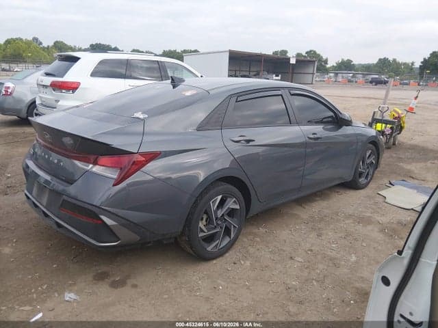 2025 HYUNDAI ELANTRA SEL SPORT 4