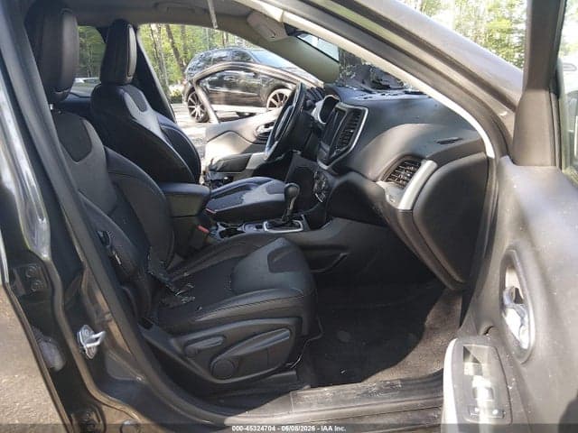 2018 JEEP CHEROKEE LATITUDE PLUS FWD 5