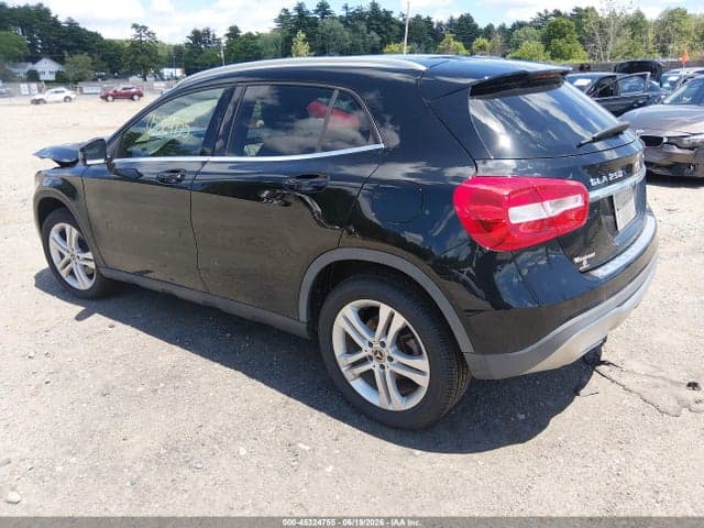 2020 MERCEDES-BENZ GLA 250 4MATIC 3